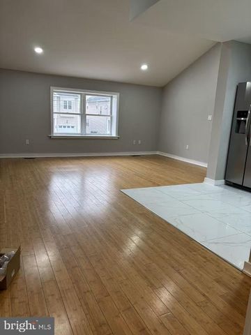 9242 CAMBRIDGE ST, Philadelphia, PA 19114