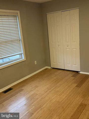 9242 CAMBRIDGE ST, Philadelphia, PA 19114