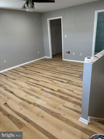 9242 CAMBRIDGE ST, Philadelphia, PA 19114