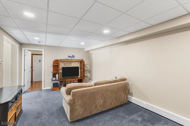 19 Danbury Ln, Jefferson Twp., NJ 07849