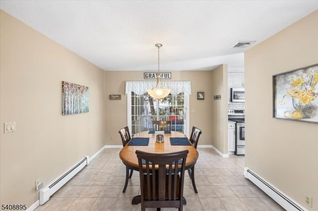 19 Danbury Ln, Jefferson Twp., NJ 07849