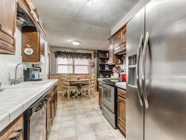 752 Red Oak Terrace, Edmond, OK 73003