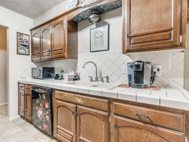 752 Red Oak Terrace, Edmond, OK 73003