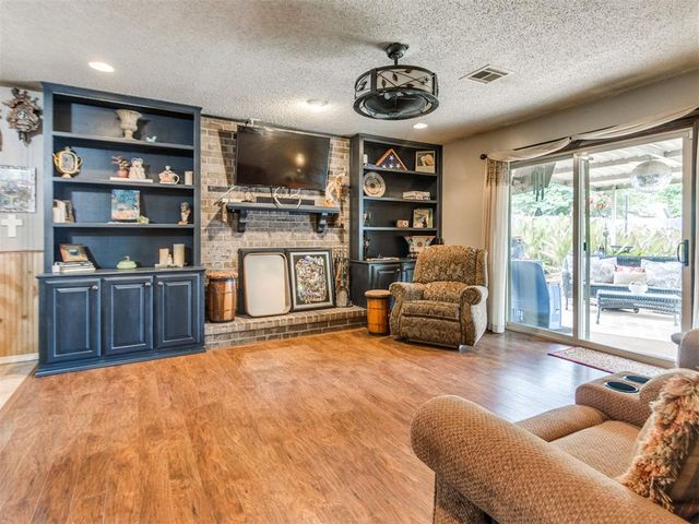 752 Red Oak Terrace, Edmond, OK 73003