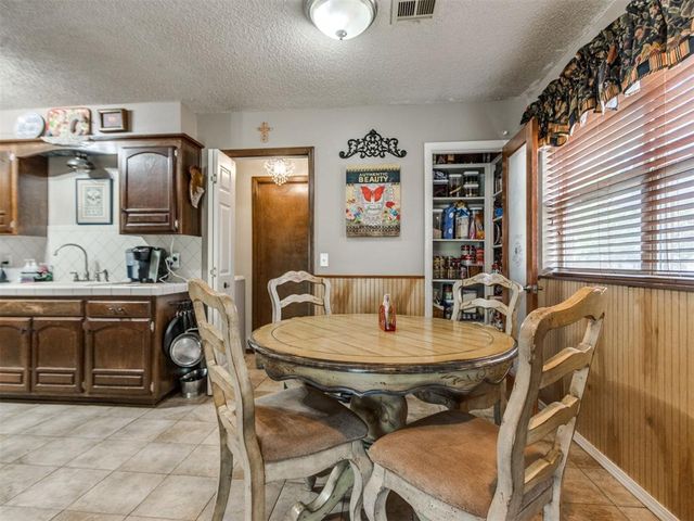 752 Red Oak Terrace, Edmond, OK 73003