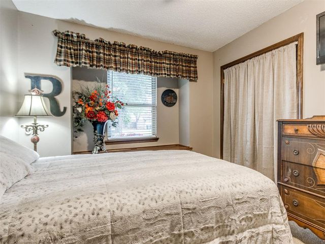 752 Red Oak Terrace, Edmond, OK 73003