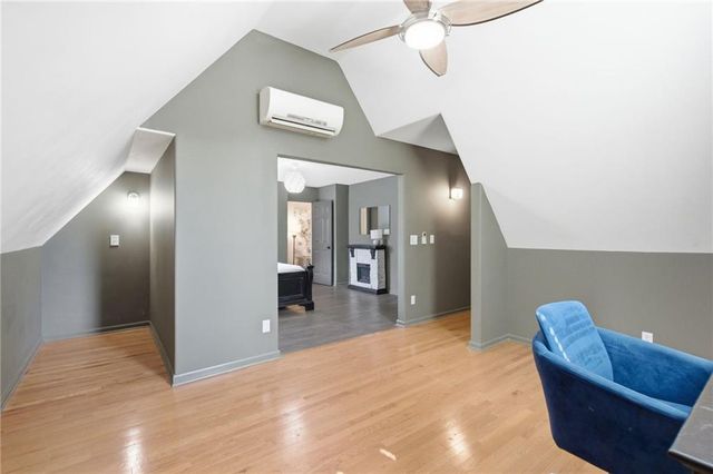 11941 S Cottonwood Drive, Olathe, KS 66062