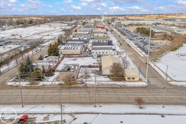 12525 E 9 Mile Road, Warren, MI 48089