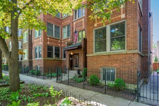 1433 W Rosemont Avenue 3W, Chicago, IL 60660