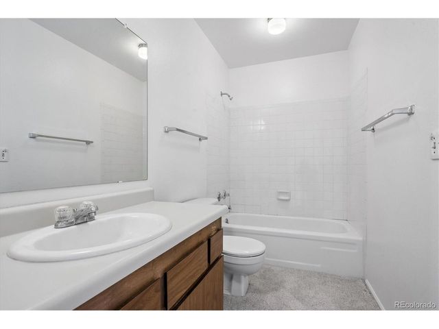 8954 S Round Rock St, Littleton, CO 80126