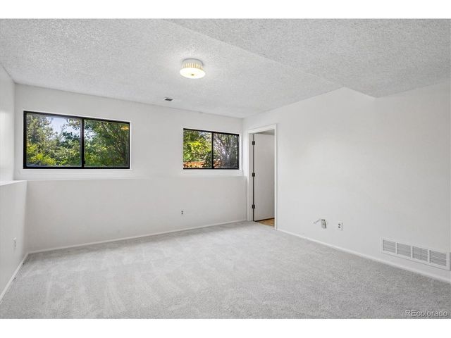 8954 S Round Rock St, Littleton, CO 80126