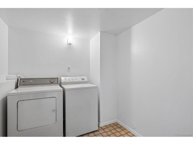 8954 S Round Rock St, Littleton, CO 80126