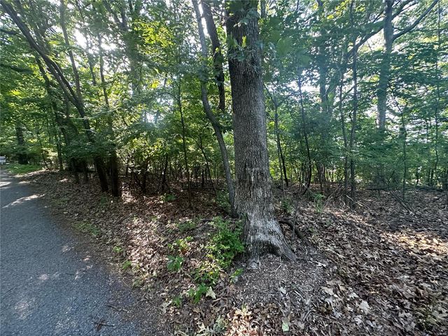 923 Hickory Lane, Fenton, MO 63026