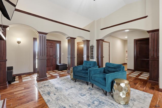 7245 CASTLEWOOD DR, Summerset, SD 57718