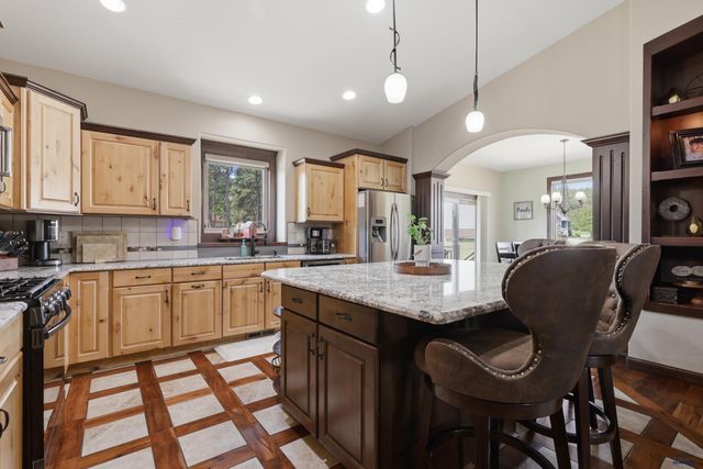 7245 CASTLEWOOD DR, Summerset, SD 57718