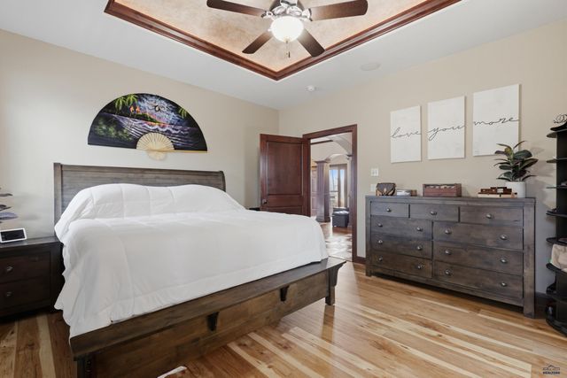 7245 CASTLEWOOD DR, Summerset, SD 57718