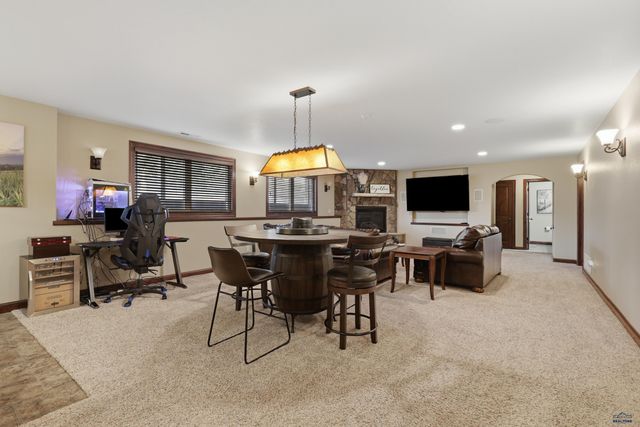 7245 CASTLEWOOD DR, Summerset, SD 57718