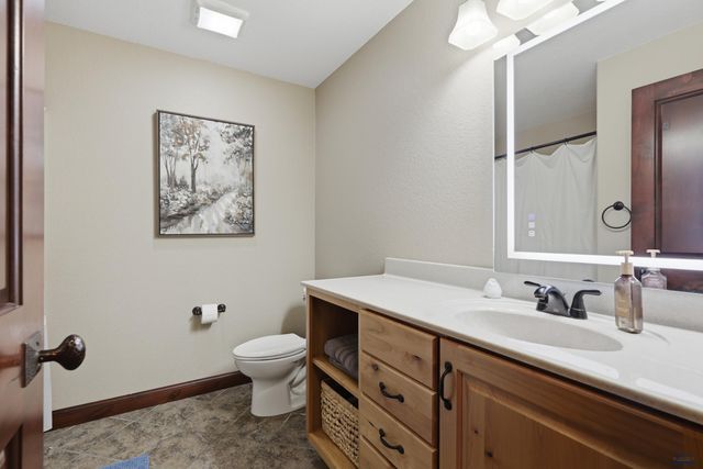 7245 CASTLEWOOD DR, Summerset, SD 57718