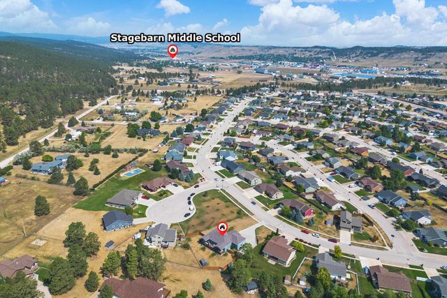 7245 CASTLEWOOD DR, Summerset, SD 57718