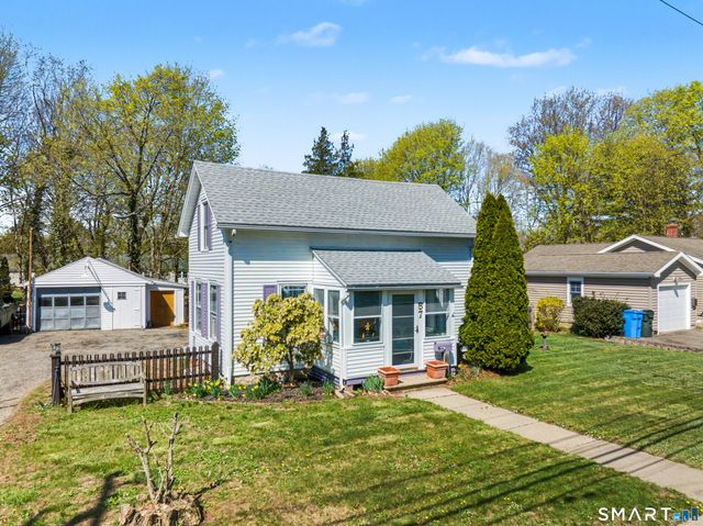 57 Grove Street, Clinton, CT 06413