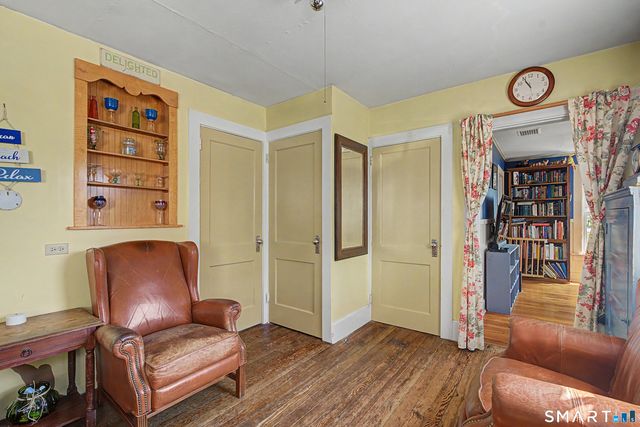 57 Grove Street, Clinton, CT 06413