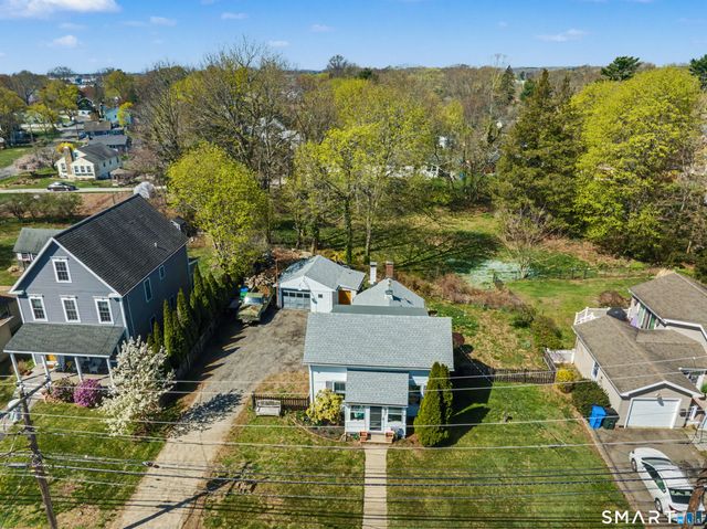 57 Grove Street, Clinton, CT 06413
