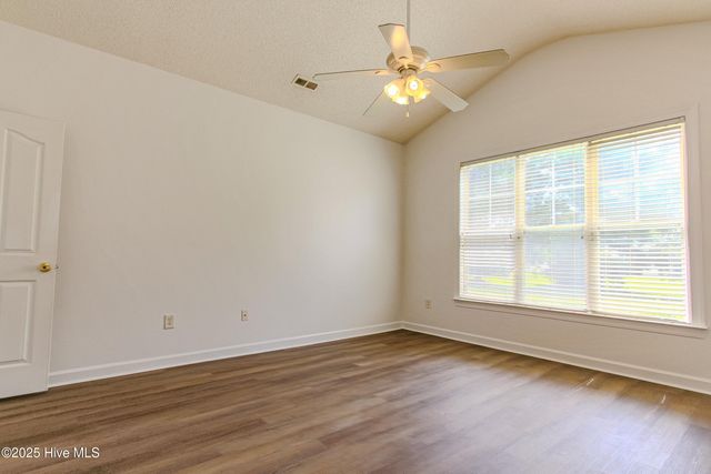 1005 Meadowlands Trail NW, Calabash, NC 28467