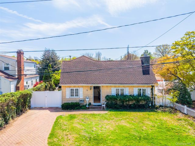 49 Beatrice Avenue, Syosset, NY 11791