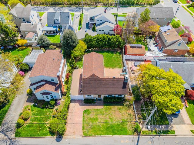 49 Beatrice Avenue, Syosset, NY 11791