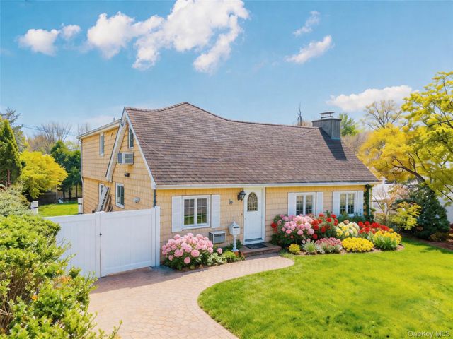 49 Beatrice Avenue, Syosset, NY 11791