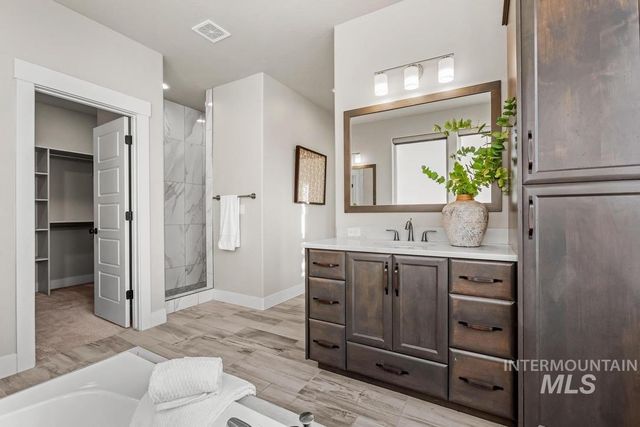 6103 S Phoebe Place, Meridian, ID 83642