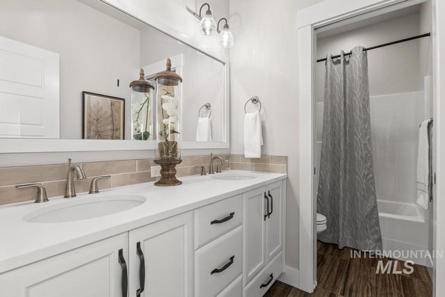 6103 S Phoebe Place, Meridian, ID 83642