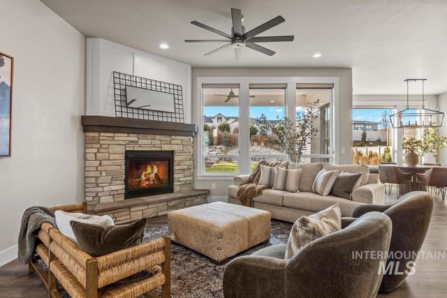 6103 S Phoebe Place, Meridian, ID 83642