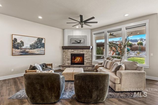 6103 S Phoebe Place, Meridian, ID 83642