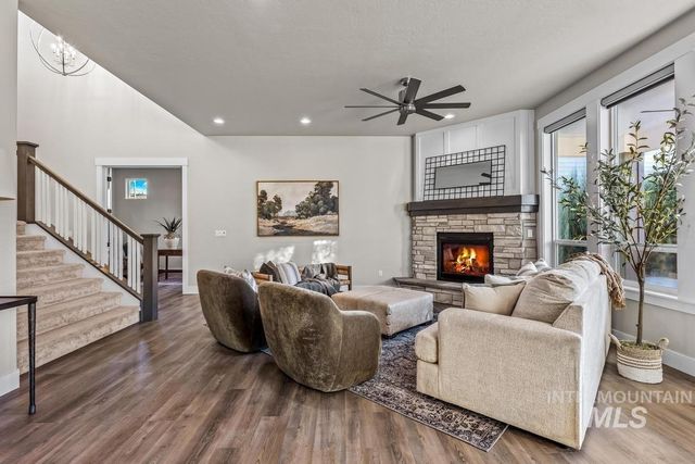 6103 S Phoebe Place, Meridian, ID 83642