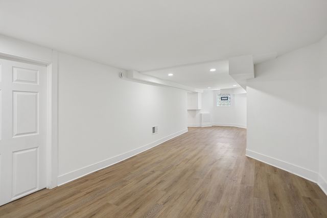 7000 S Eberhart Avenue, Chicago, IL 60637