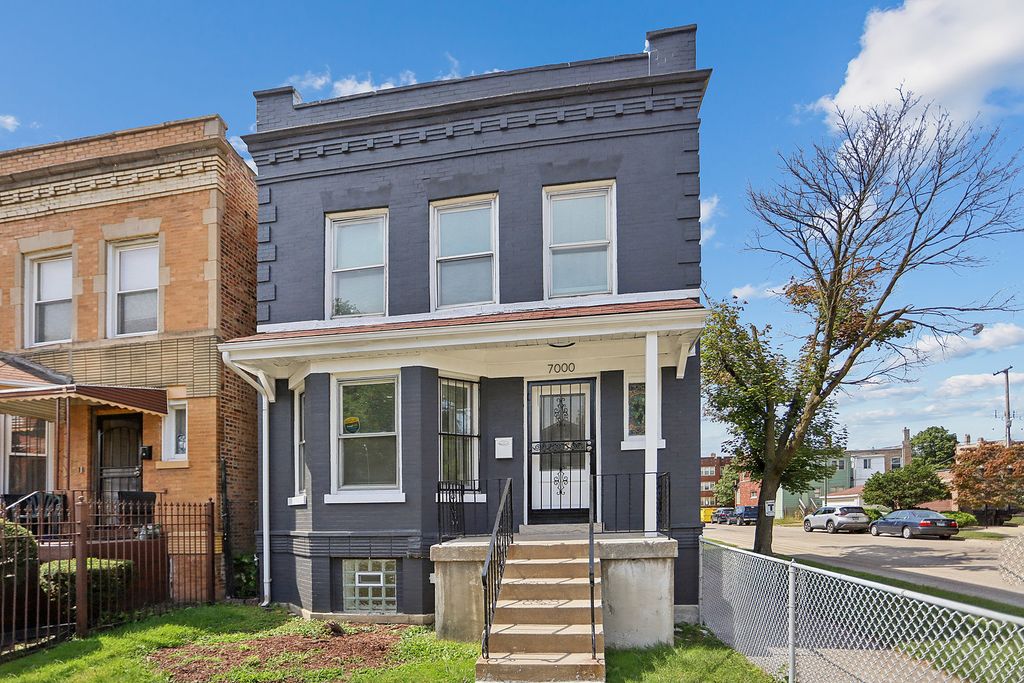 7000 S Eberhart Avenue, Chicago, IL 60637