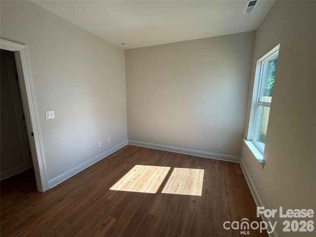 4811 Victoria Avenue, Charlotte, NC 28269