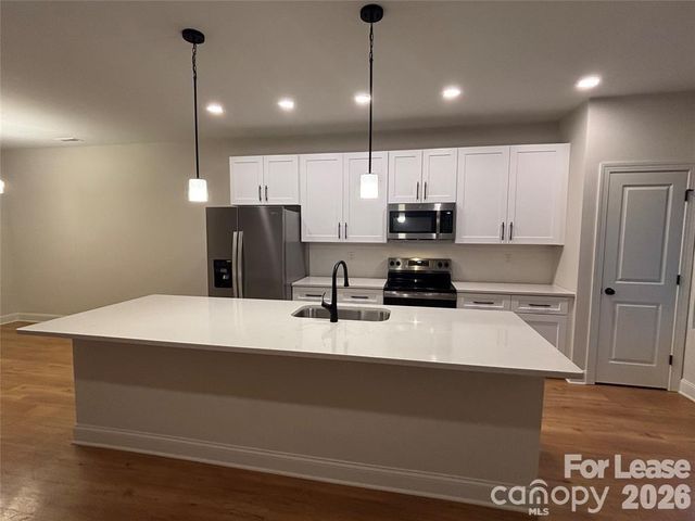 4811 Victoria Avenue, Charlotte, NC 28269