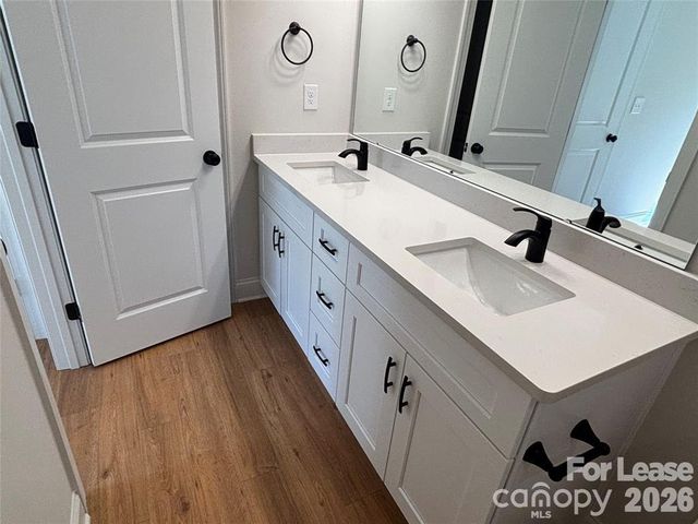 4811 Victoria Avenue, Charlotte, NC 28269