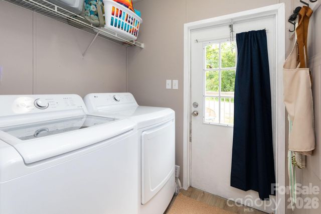 205 Sleepy Hollow Drive, Mars Hill, NC 28754