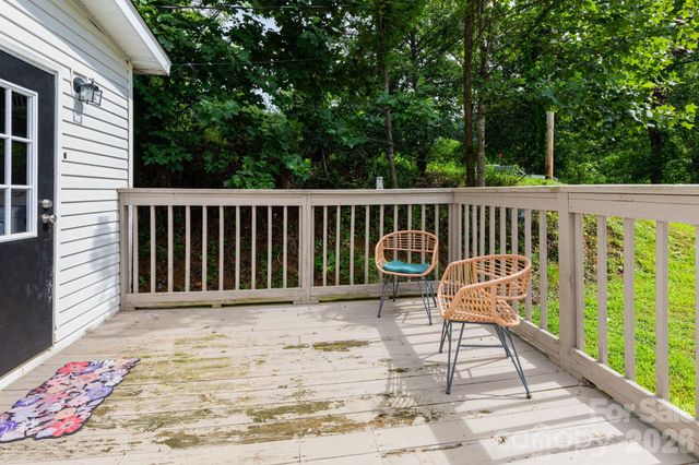 205 Sleepy Hollow Drive, Mars Hill, NC 28754