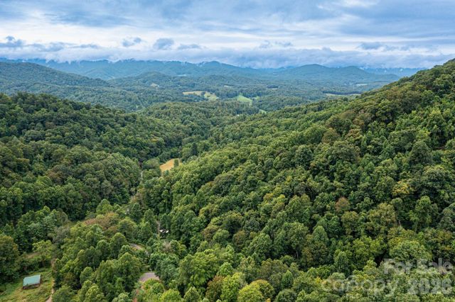 205 Sleepy Hollow Drive, Mars Hill, NC 28754