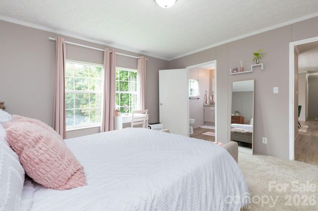 205 Sleepy Hollow Drive, Mars Hill, NC 28754
