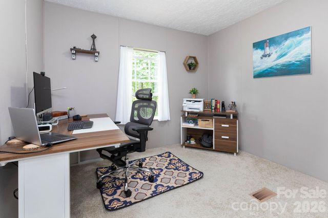 205 Sleepy Hollow Drive, Mars Hill, NC 28754