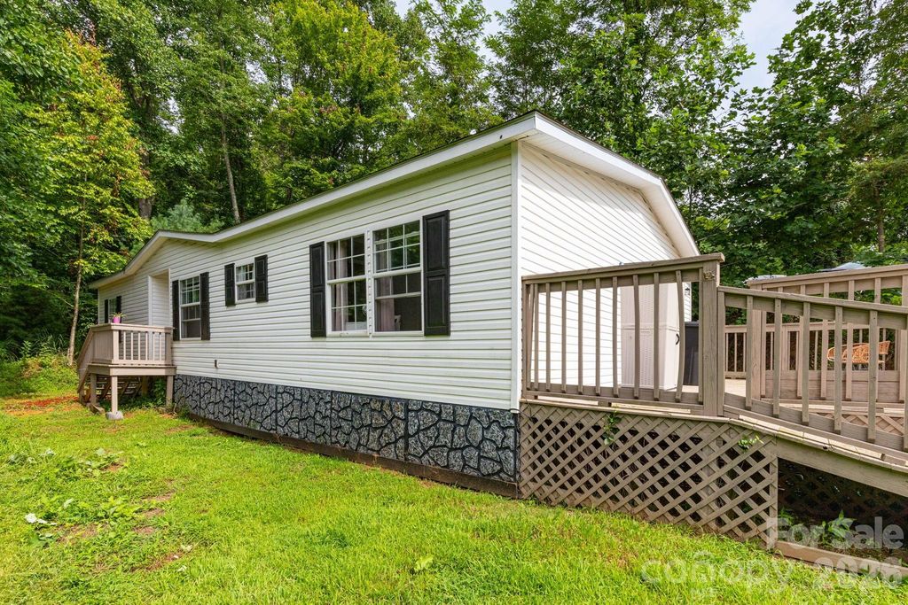 205 Sleepy Hollow Drive, Mars Hill, NC 28754