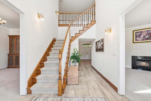13197 Lake Valley Dr, Auburn, CA 95602