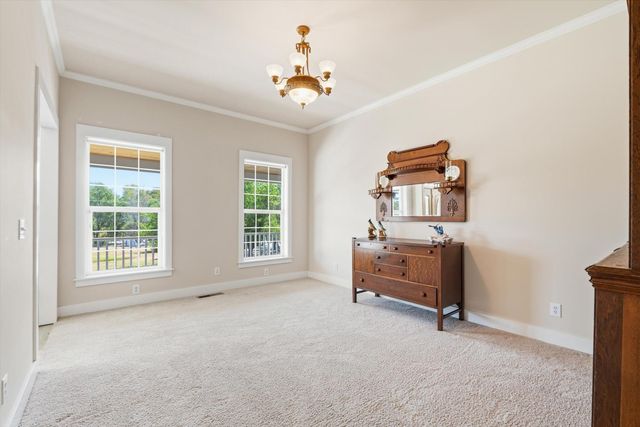 13197 Lake Valley Dr, Auburn, CA 95602