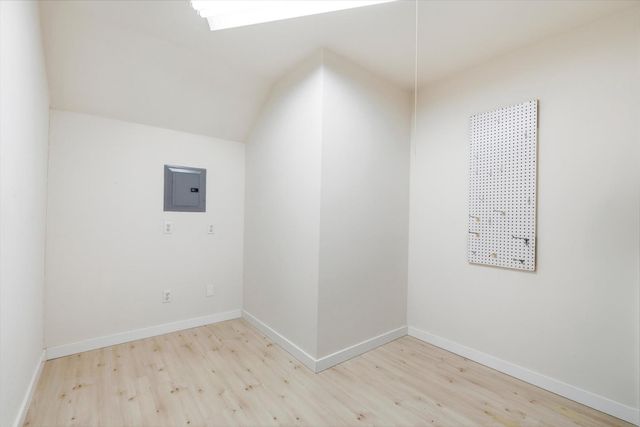 13197 Lake Valley Dr, Auburn, CA 95602