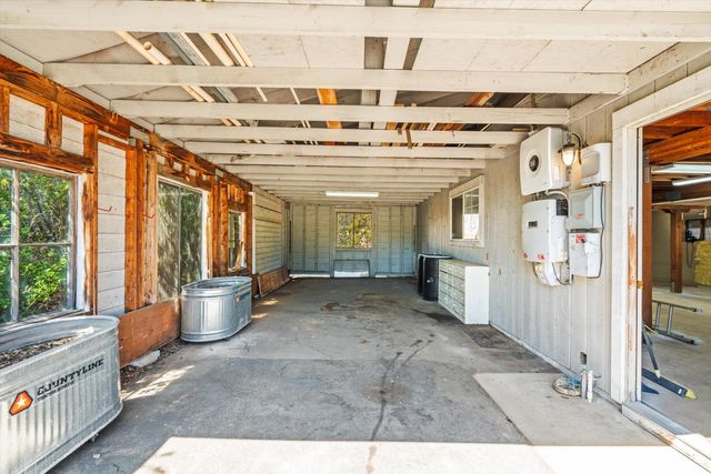 13197 Lake Valley Dr, Auburn, CA 95602